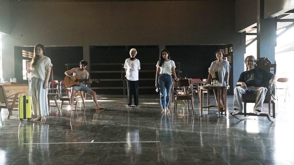 Potret latihan teater Rumah Kenangan yang dilakukan di kota Yogyakarta